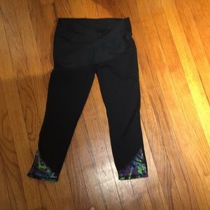 Women fabletics active Capri legging